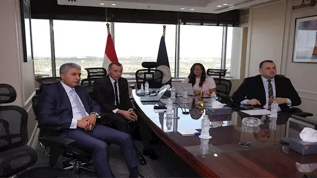وزير السياحة ومحافظ أسوان يبحث...