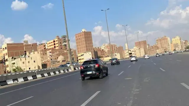 سيولة ملحوظة وكثافات متوسطة.....