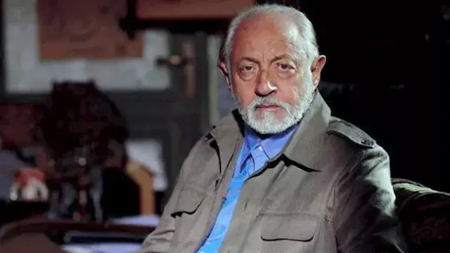 قبل رحيله.. عبدالعزيز مخيون ير...