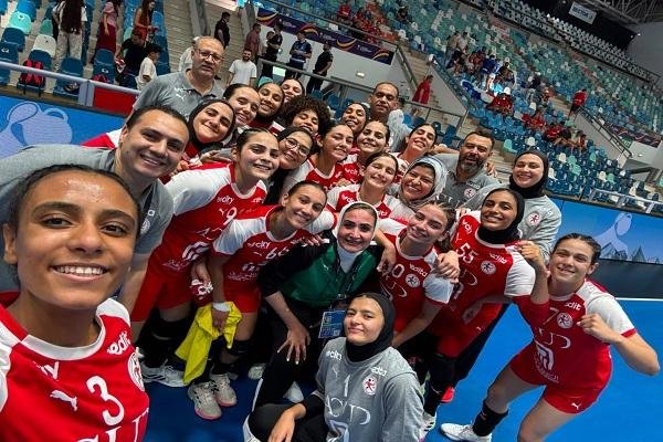 زينة وملك عمرو في التشكيل المث...