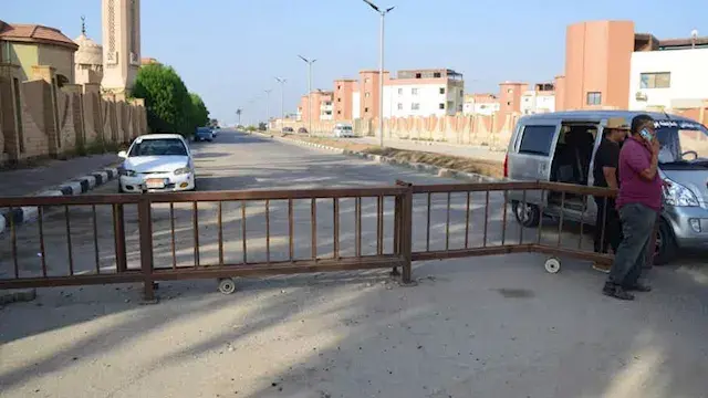 "ارجع مفيش بحر".. بوابات على م...