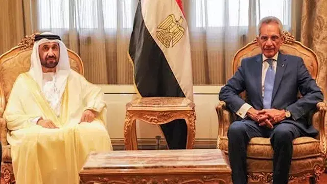 وزير شئون المجالس النيابية يبح...