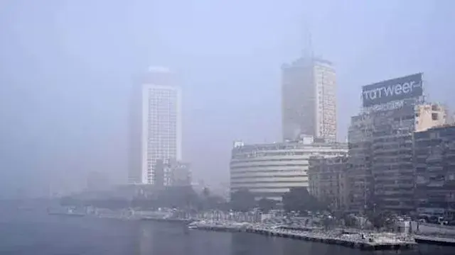 شبورة وأمطار واضطراب الملاحة.....