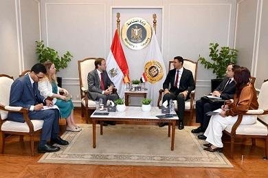 وزير الصناعة: نستهدف جذب الشركات الإسبانية المتوسطة والصغيرة لضخ استثمارات جديدة بمصر