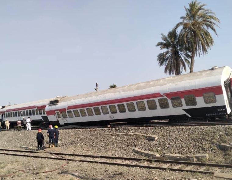 مصدر بالسكك الحديدية: خروج 4 ع...