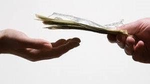 هل يجوز إخراج الصدقة بنية تفري...
