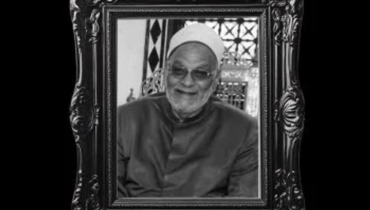 الإمام أحمد الطيب ينعى الشيخ ع...