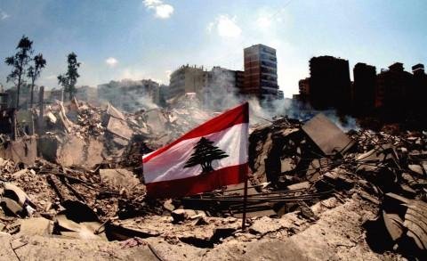 قلب من زجاج الحرب والمهملات يو...