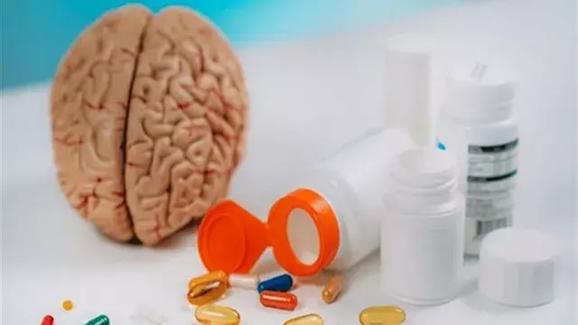 فيتامينات تدعم صحة الدماغ والت...