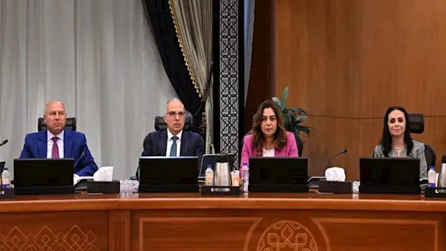 العمل عن بُعد وبيع السيارات ال...