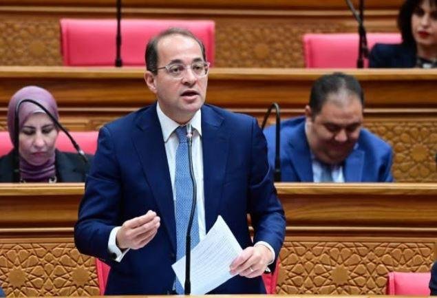 وزير المالية: نواجه الفواتير ا...