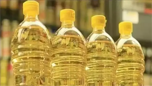 عضو بشعبة المواد الغذائية: ارتفاع أسعار الزيت والجبن والبقوليات.. وتخوفات من احتكار السلع
