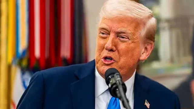 ترامب: إذا فرضت إيران رسوماً ع...