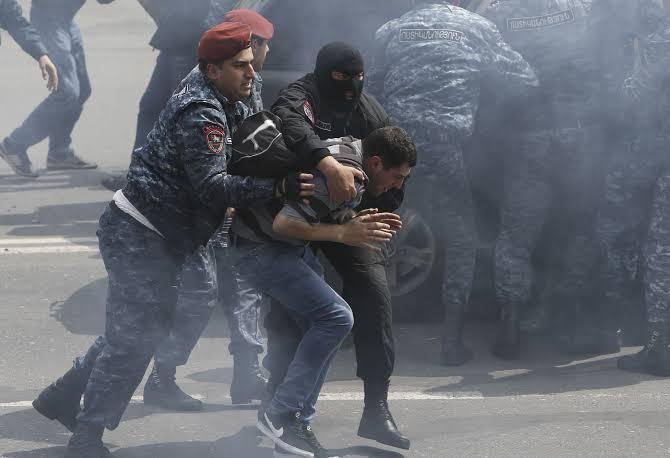 اشتباكات بين الشرطة ومتظاهرين خلال احتجاجات المزارعين في رومانيا