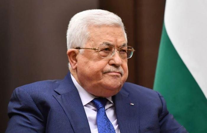 عباس يدعو كنائس القدس لرفض ضري...