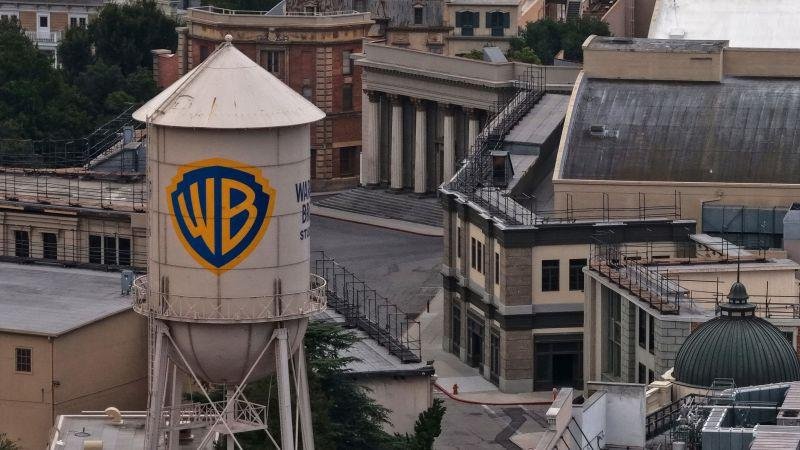 التوصل إلى تسوية بشأن دعوى اندماج "باراماونت" و"وارنر براذرز ديسكفري"