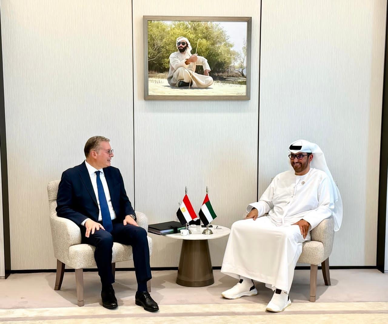 وزير البترول يبحث مع وزير الصن...