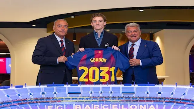 حتى عام 2031.. برشلونة يتعاقد...