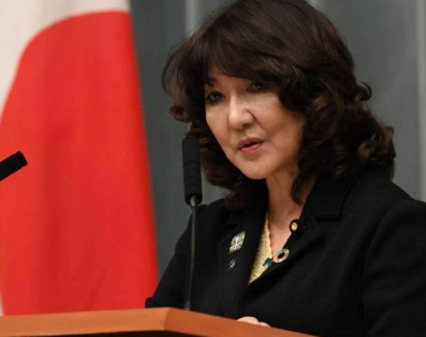 وزيرة المالية اليابانية تعلن خ...