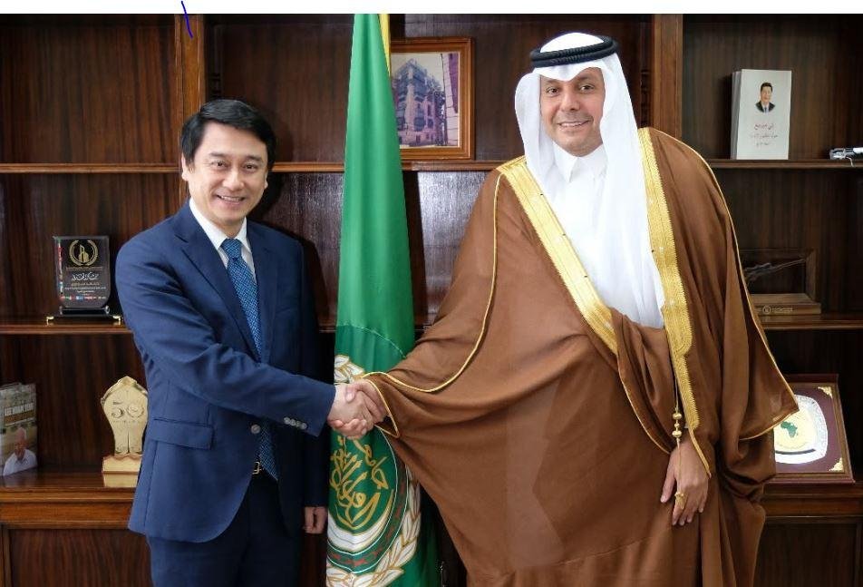 الجامعة العربية وفيتنام تبحثان...