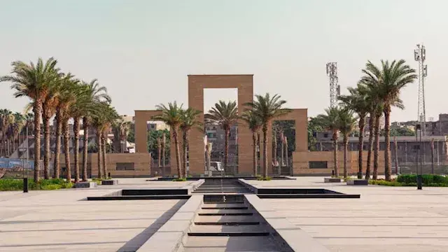 مطاعم وفنادق وأسواق.. ماذا يضم...