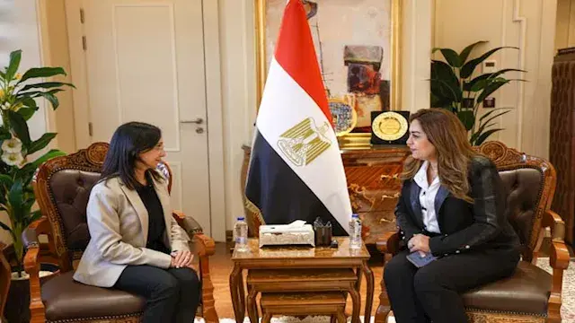 توقيع عقود تشغيل وتطوير 3 مجاز...