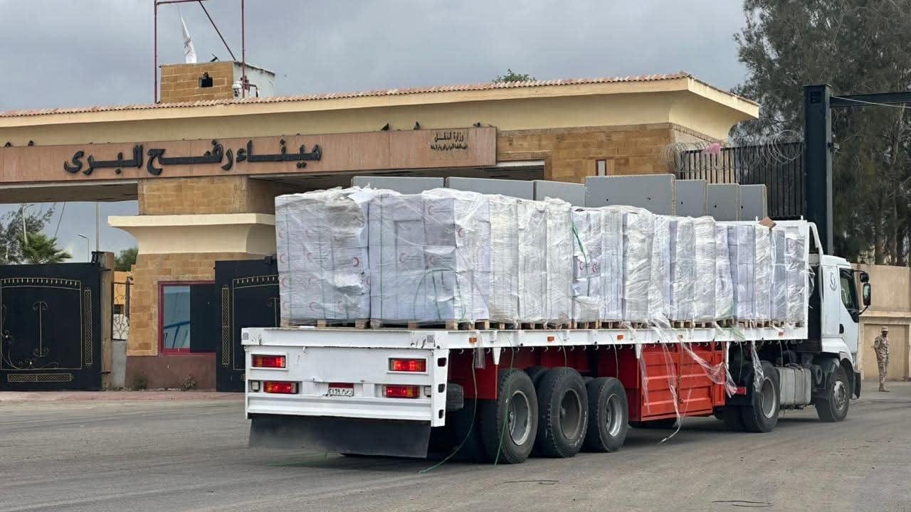تحرك الدفعة الـ209 من شاحنات ا...