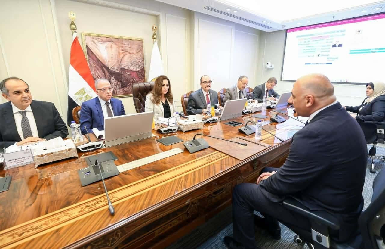 منال عوض تترأس لجنة اختيار الم...