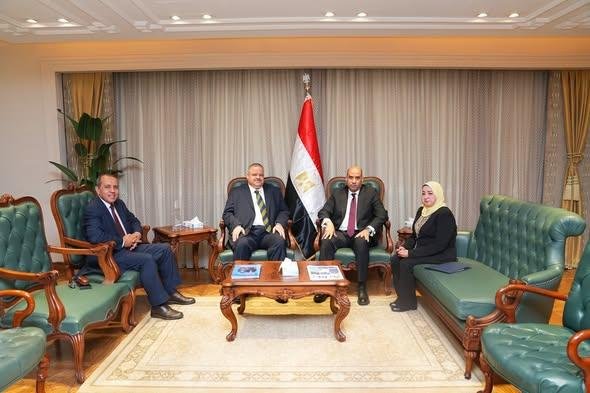 وزير العمل: حريصون على تطوير م...