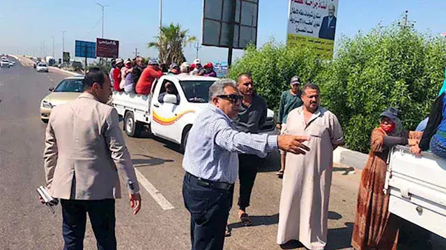 أوقف الموكب ووفر بديلًا آمنًا....