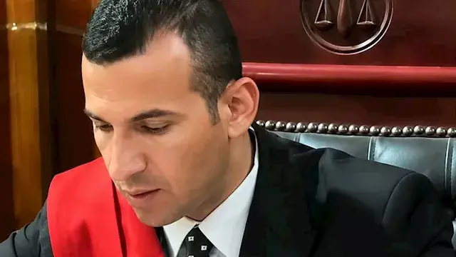 بعد إخلاء سبيله.. دفاع عامل ال...