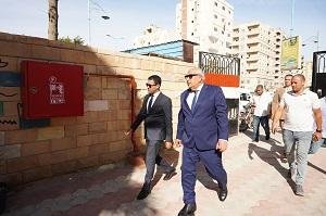 محافظ مطروح يُجري مرورًا مفاجئًا على المدرسة الثانوية العسكرية ويجتمع بالمعلمين لمتابعة انتظام الدراسة