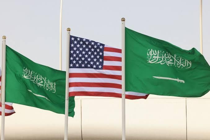مسئول حوثي: سنستهدف المصالح الأمريكية في المنطقة إذا ساندت واشنطن السعودية