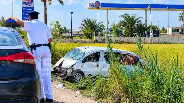 بالصور- إصابة 14 شخصاً في حادث...