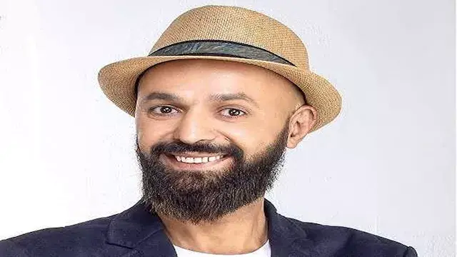 في العناية المركزة.. تفاصيل ال...