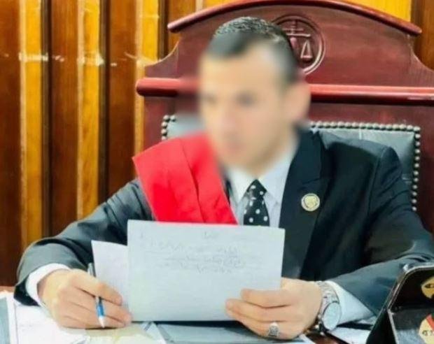 القاضي المزيف في التحقيقات: دف...