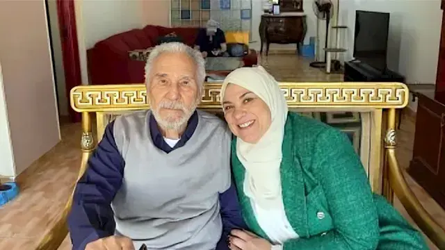 ابنة عبدالرحمن أبو زهرة: والدي يوم يبقى كويس ويوم يغيب عن الوعي وبدعيله