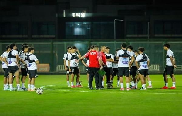 منتخب الناشئين يواصل تدريباته...
