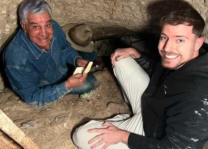 «قضيت 100 ساعة داخل الأهرامات».. الفيديو الترويجي لـ «بيست» يحقق أرقامًا قياسية