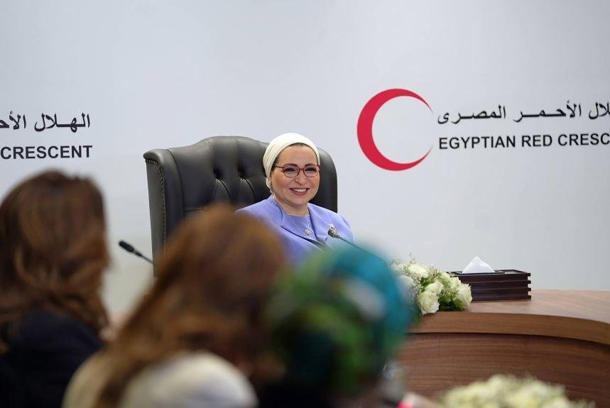 انتصار السيسي بعد لقائها بمتطو...