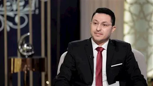 داعية: النقاب  من الدين والمكي...