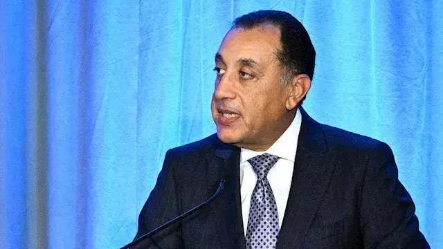 مدبولي يبحث زيادة السياحة البل...