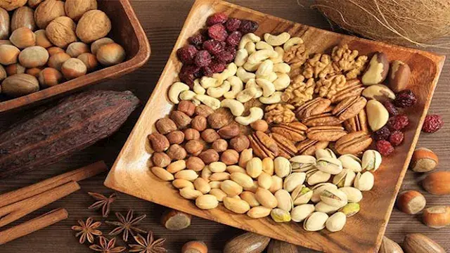 أطعمة يوصي بها لتحسين التركيز...