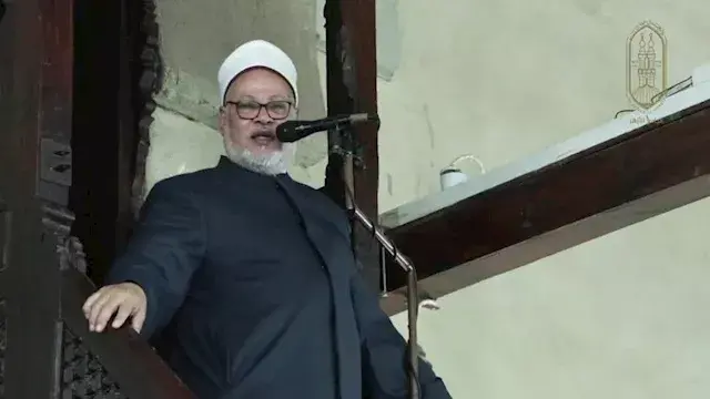 خطيب الجامع الأزهر: آية بالقرآ...