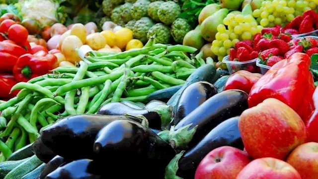 أسعار الخضروات والفاكهة في سوق العبور اليوم السبت.. ارتفاع الليمون