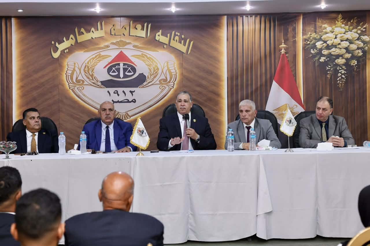 نقيب المحامين خلال جلسة حلف ال...