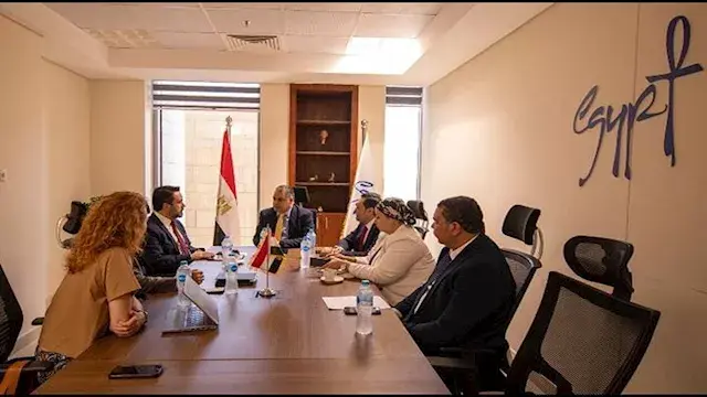 السياحة تعزز التعاون مع Coral...