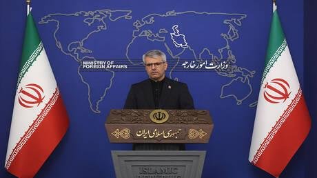 إيران تراجع الرد الأمريكي على مقترحها حول مضيق هرمز وسترد عبر وسطاء