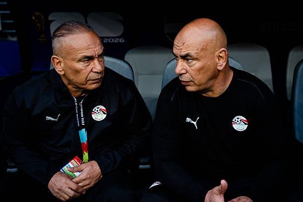 التوأم حسن يشيدان بالجهاز المع...