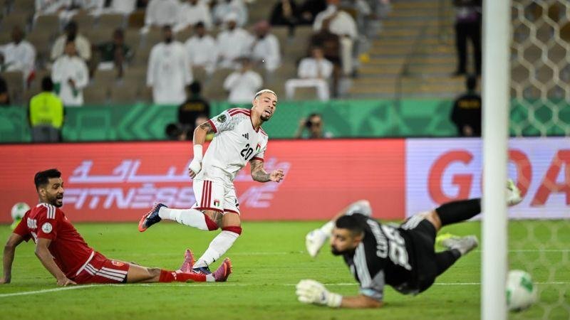 "السلاح الفتاك" لمنتخب الإمارات.. من هو جيلهيرمي بالا الذي خطف الأضواء في مواجهة البحرين؟